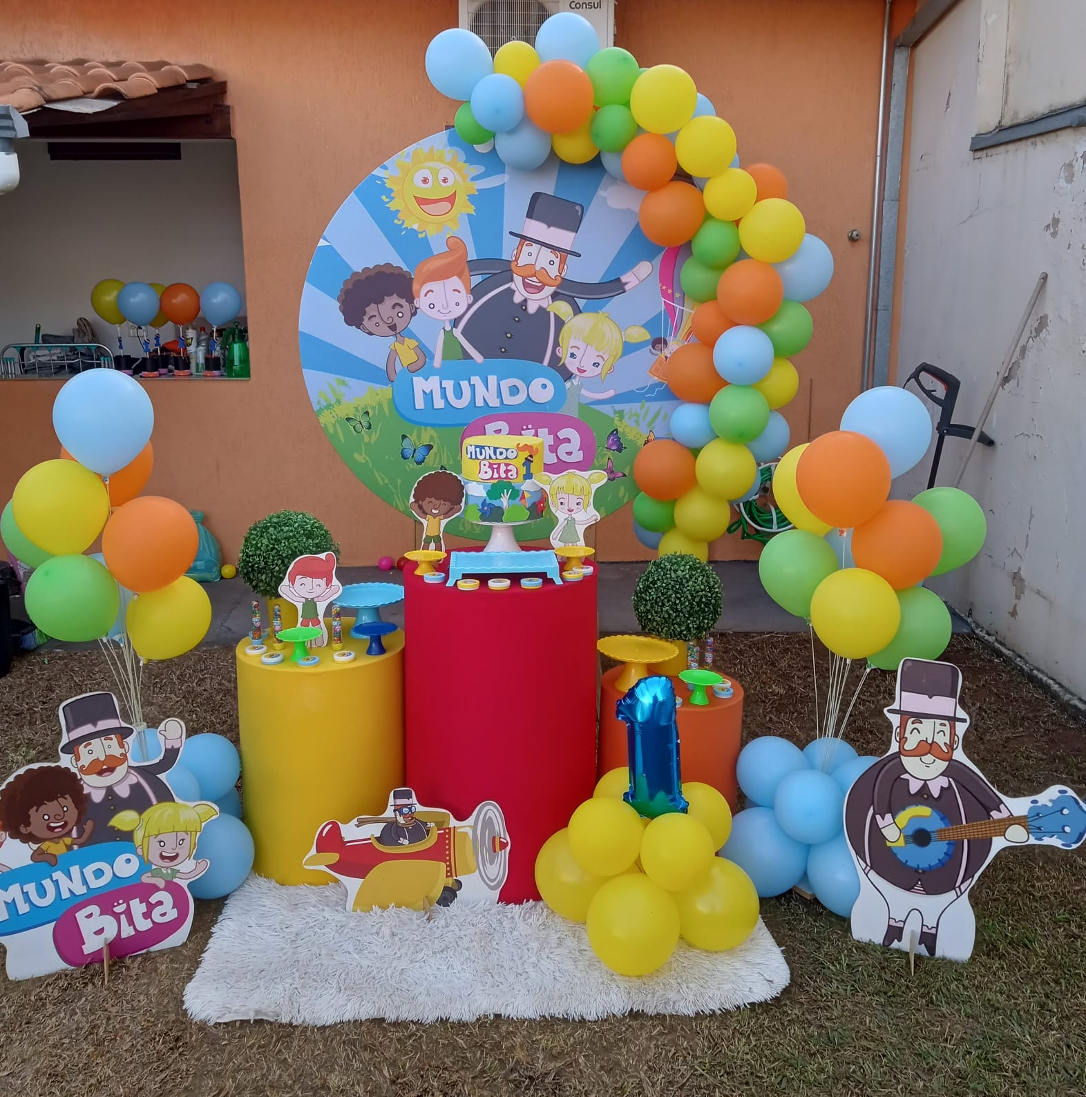 Decoração de festa tema Mundo Bita